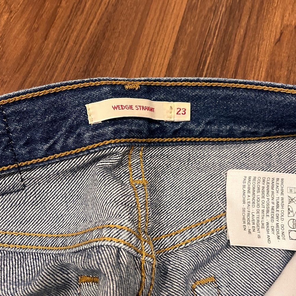 Levi's Wedgie Straight Women's Jeans - Picture 7 of 8